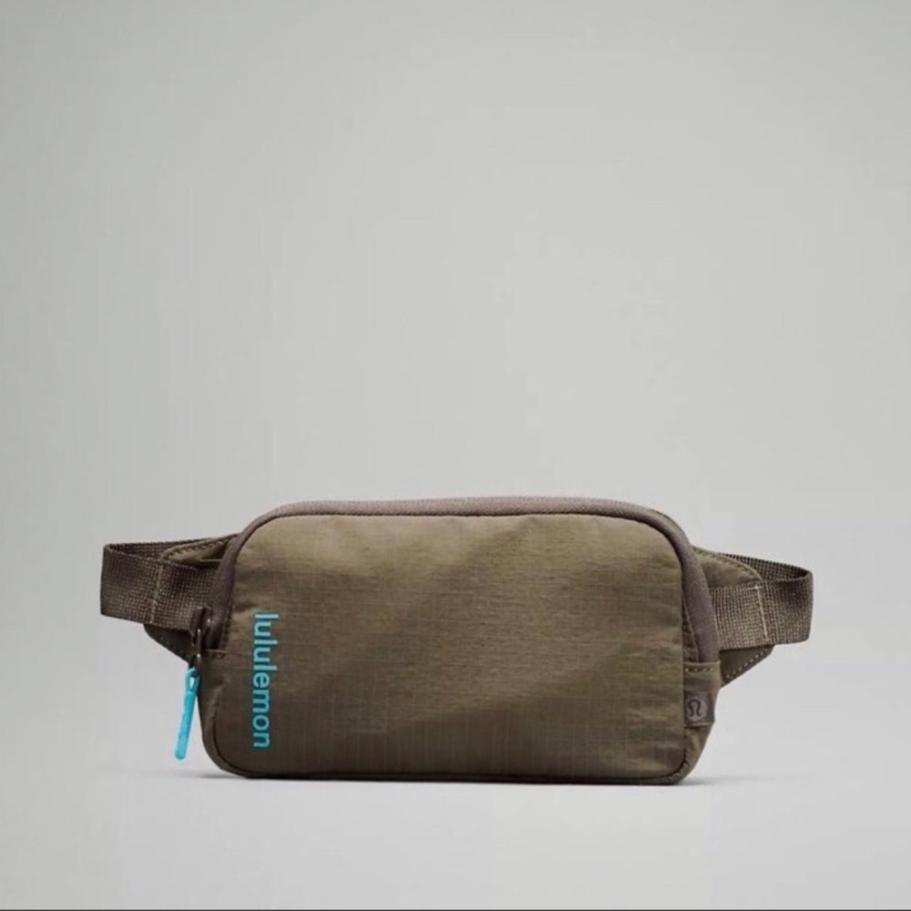 NWT Lululemon Mini Belt Bag Green
